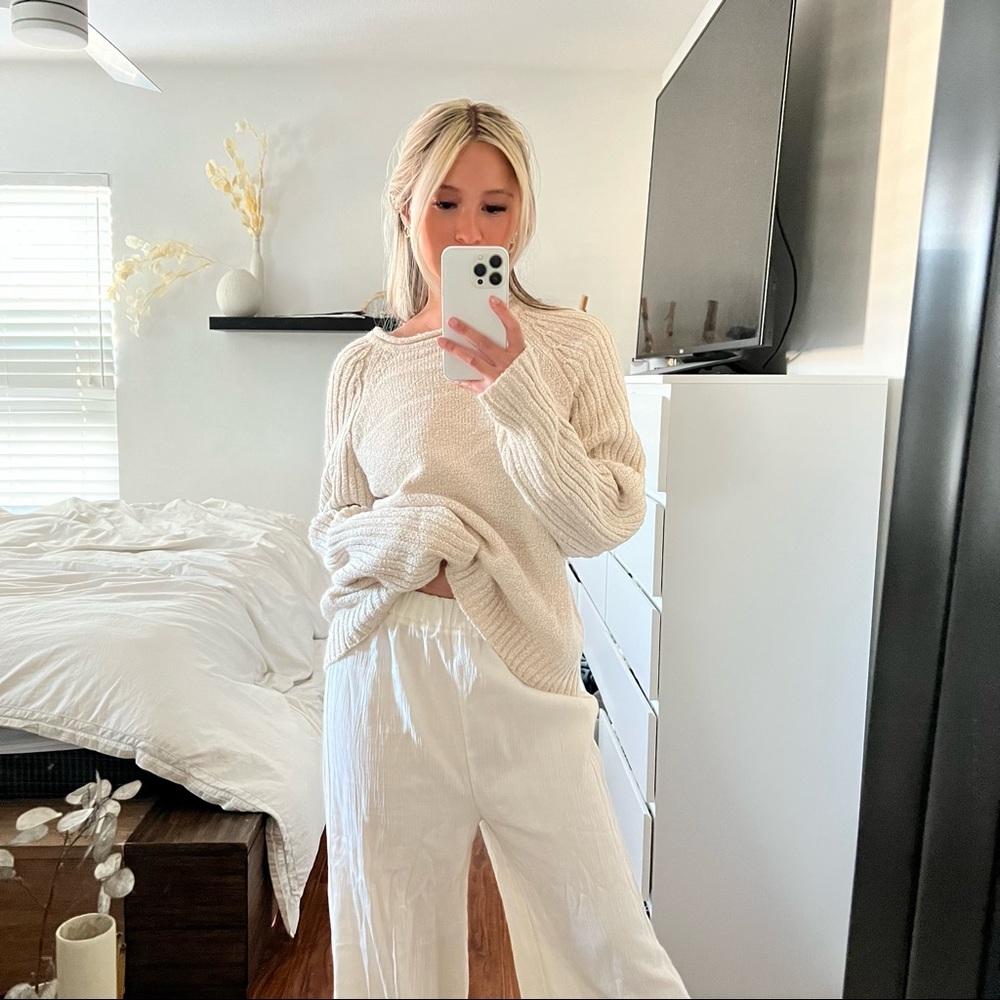 THRIFTED Oatmeal sweater. Will fit US Size XS-M.